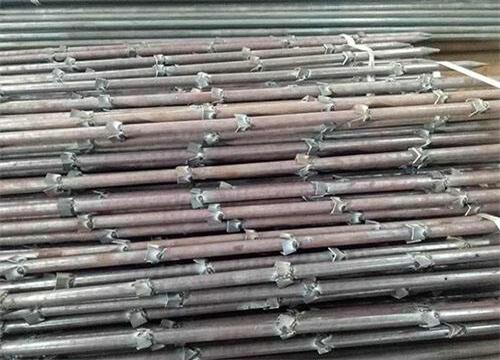 弥勒隧道钢花管